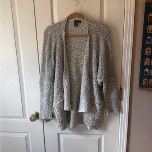 D6 Quinn Heathered Gray Women's Cardigan